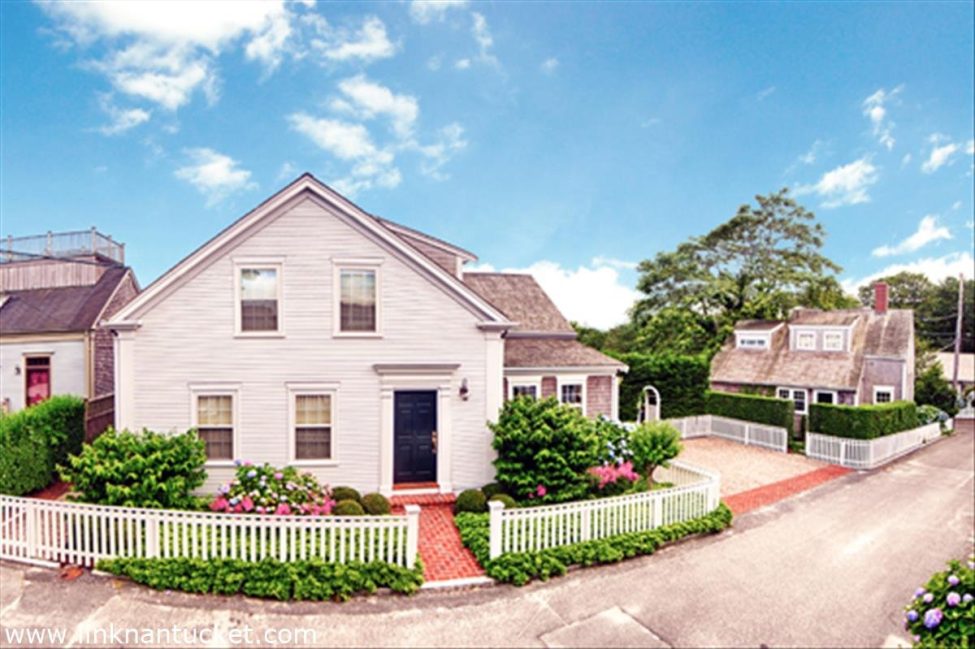 44 & 44B Pine Street Nantucket Image