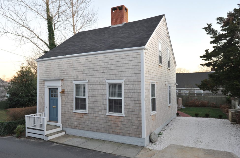 8 East Dover Street Nantucket Image