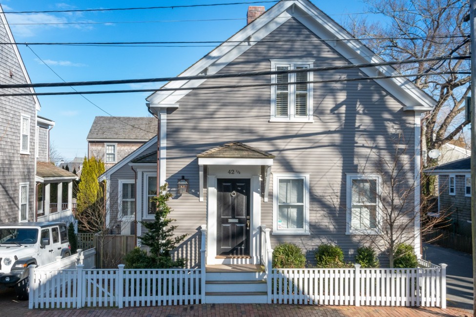 42.5 Union Street Nantucket Image