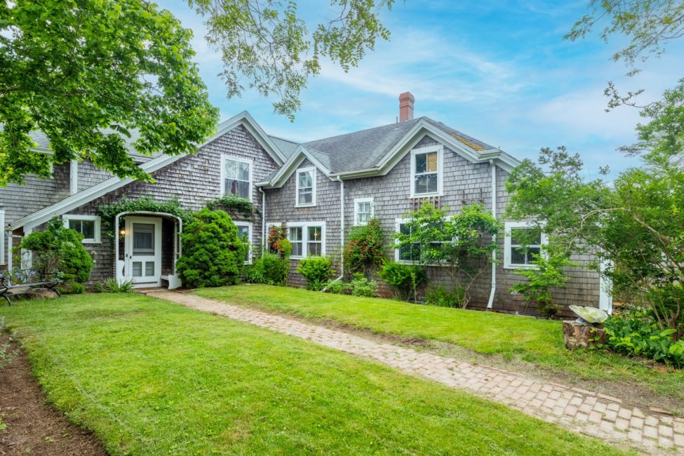 13 Cliff Road Nantucket Image