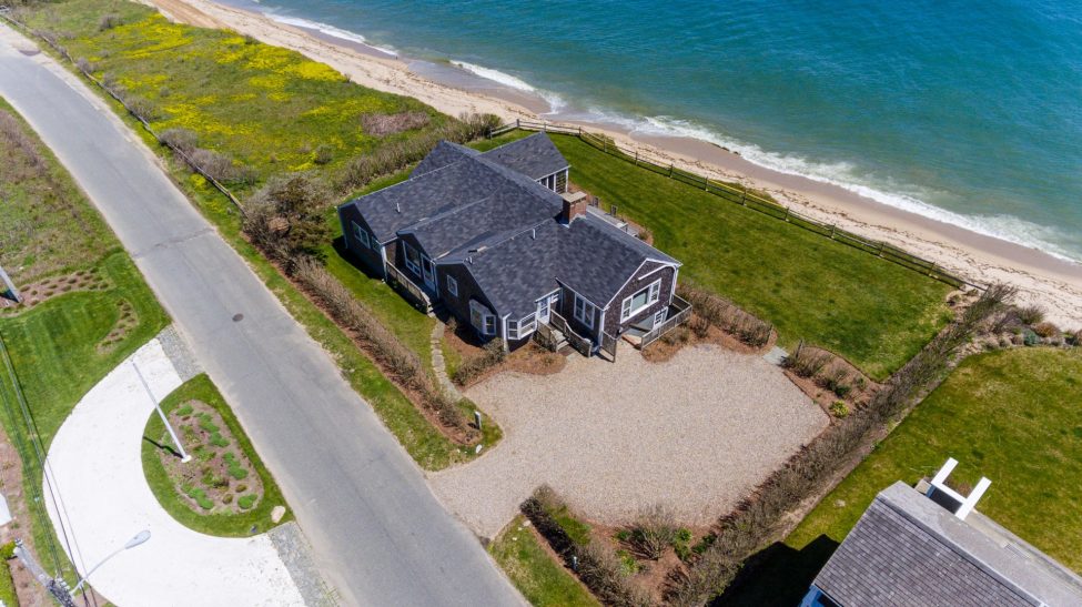 83 Baxter Road Nantucket Image
