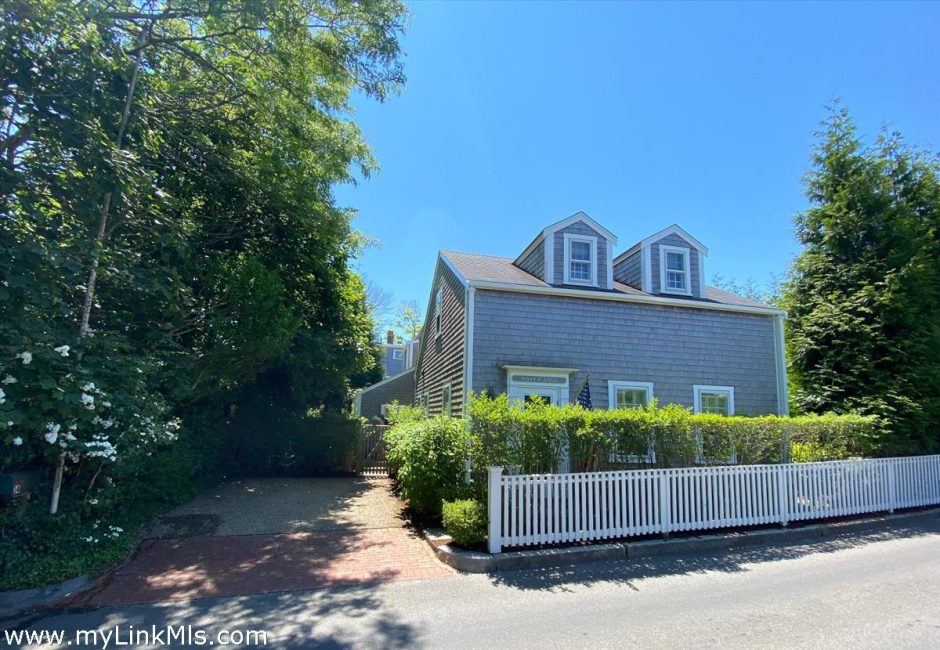 14 West Dover Street Nantucket Image