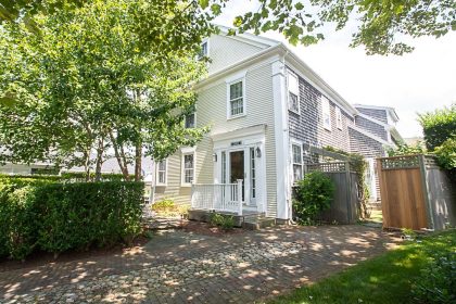 8 Curlew Court Naushop