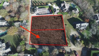 15 Pilgrim Road West of Town
