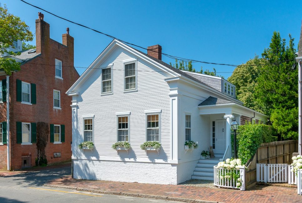 17 Pleasant Streeet Nantucket Image