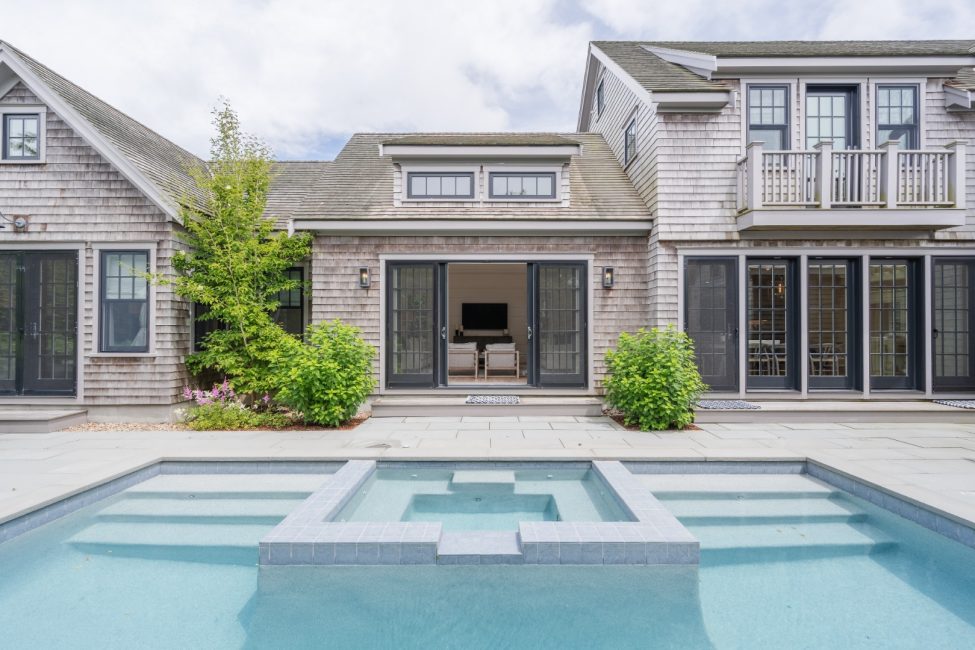 9B Pilgrim Road Nantucket Image