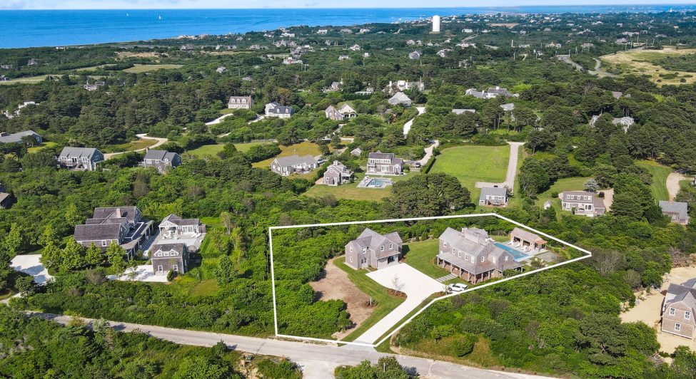 20A Bishops Rise Nantucket Image