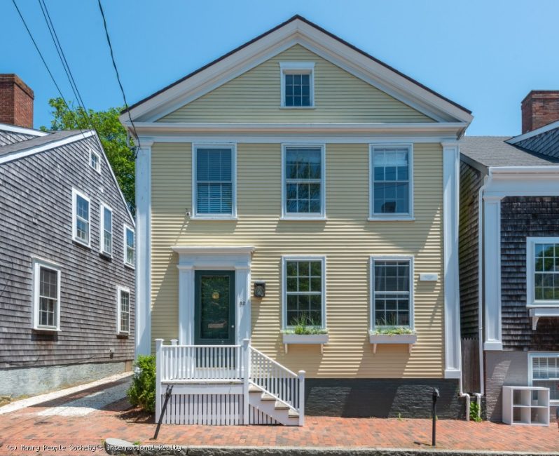 32 Pine Street Nantucket Image