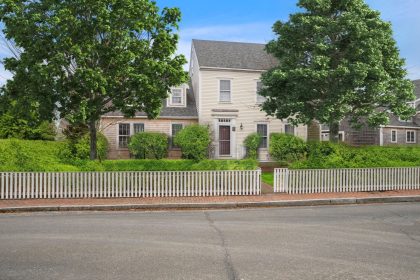 22 Washaman Avenue Nashaquisset