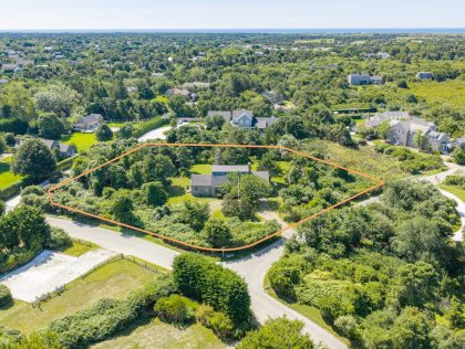 2 Wamasquid Place Hummock Pond