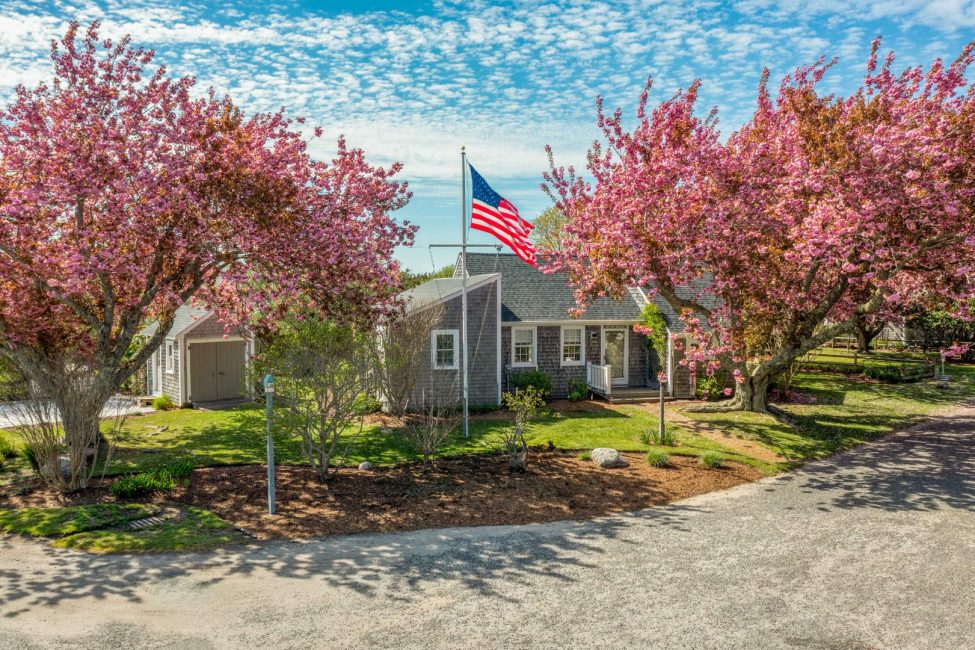 2 Towaddy Lane Nantucket Image