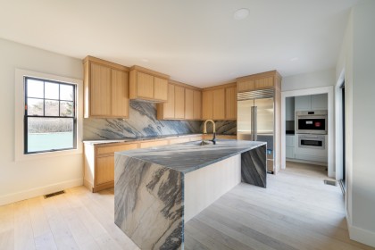 75 Fairgrounds Road Mid Island