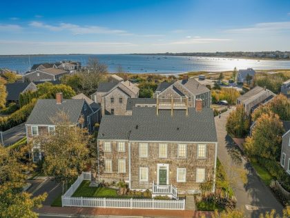2 Mariner Way Town