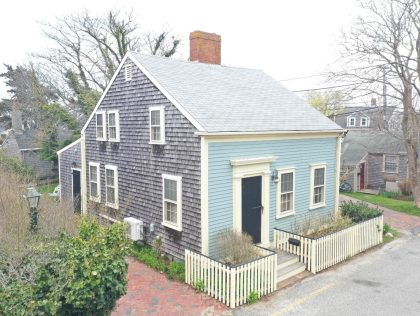 1 Beaver Street Town