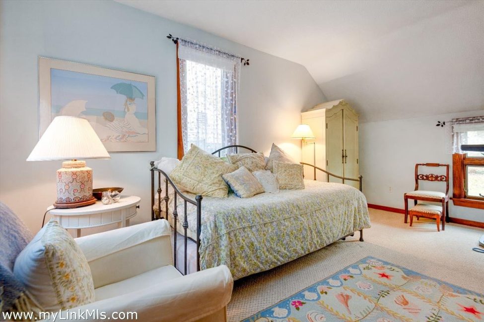  7 Oak Hollow Lane Image 23
                                    