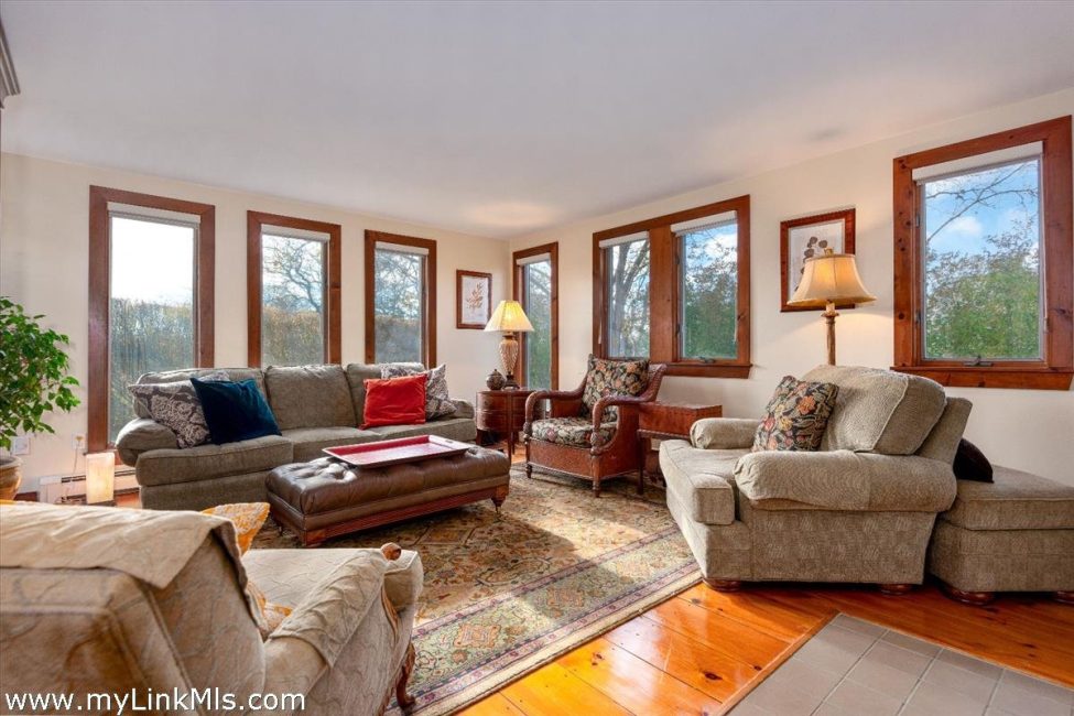  7 Oak Hollow Lane Image 12
                                    