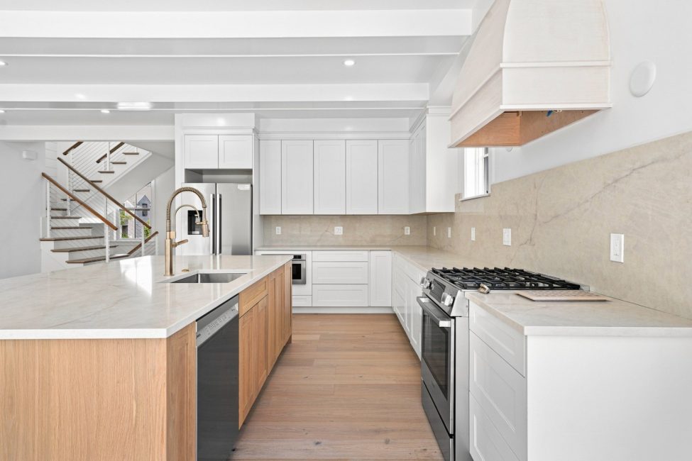  18 Honeysuckle Drive Image 10
                                    