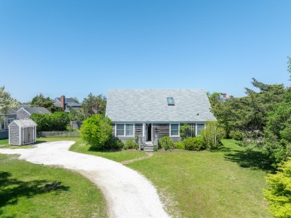 3 Pakanoket Lane South of Town