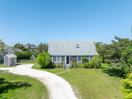 3 Pakanoket Lane South of Town