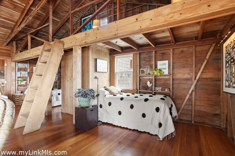  10 Waquoit Road Image 13
                                    