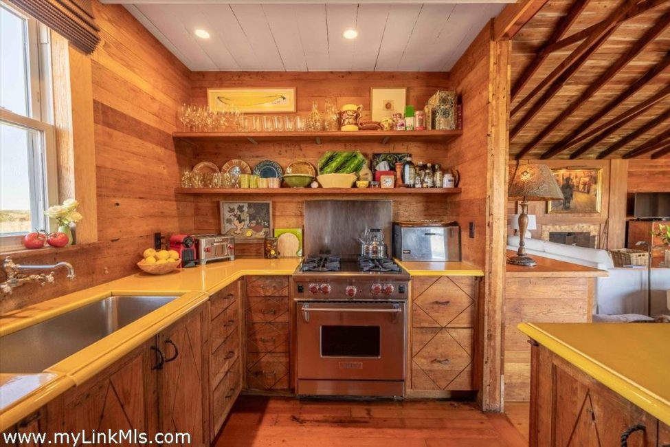  10 Waquoit Road Image 16
                                    