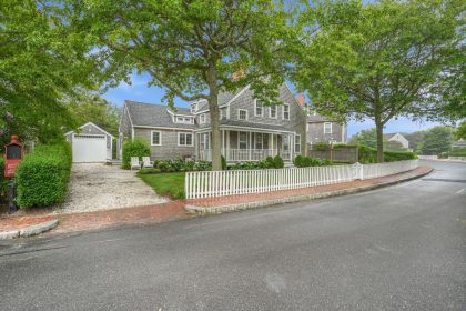 24 Washaman Avenue Nashaquisset