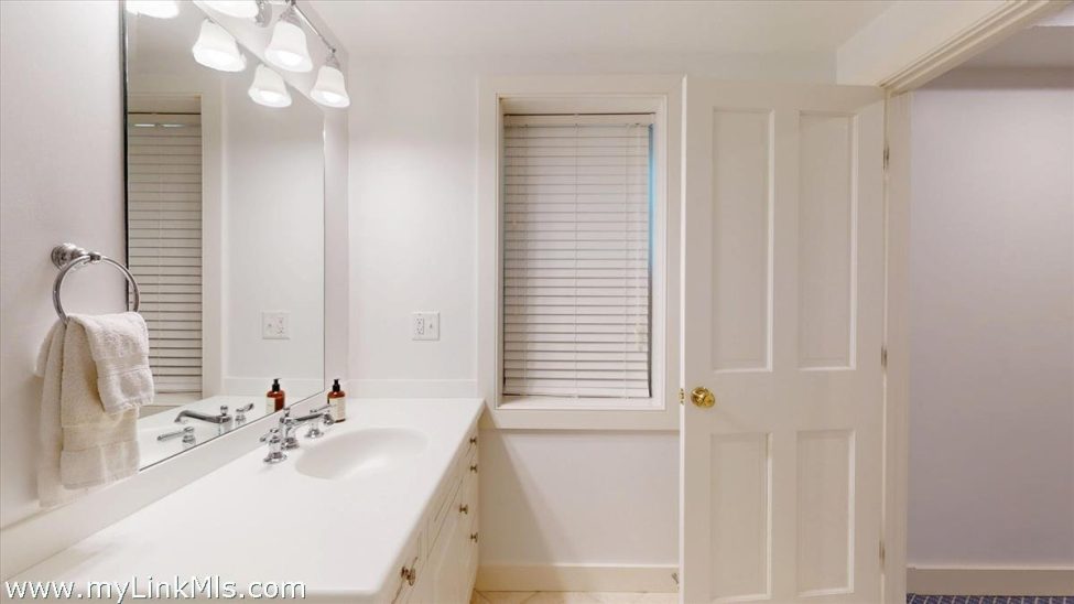  39A Milk Street Image 52
                                    