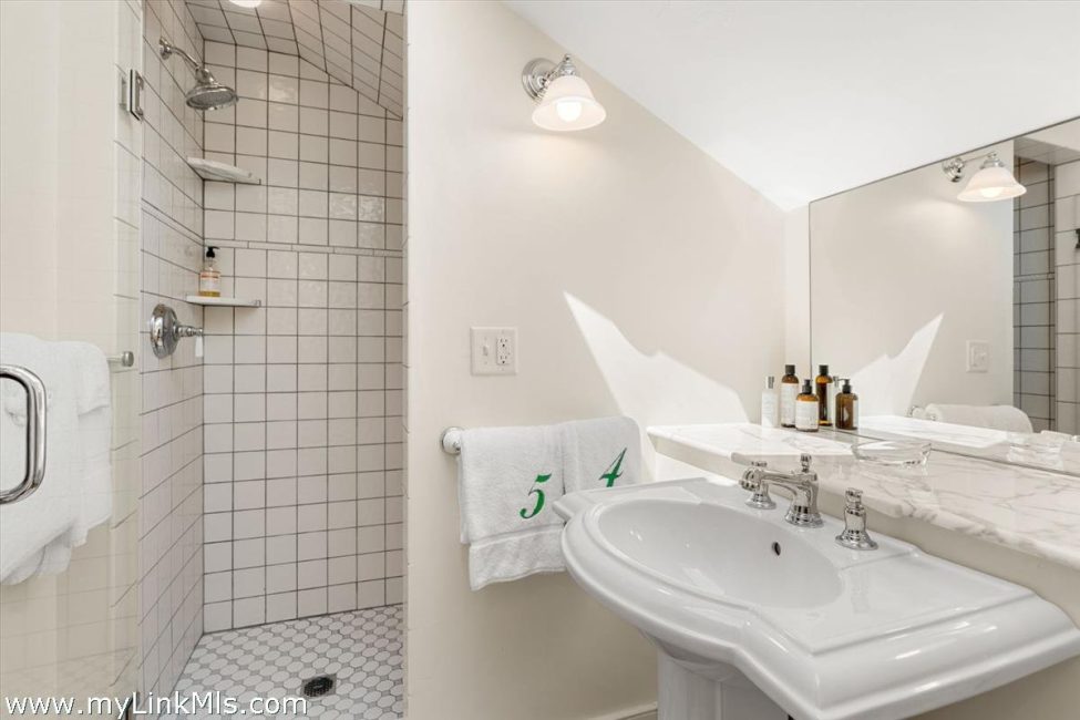  39A Milk Street Image 44
                                    