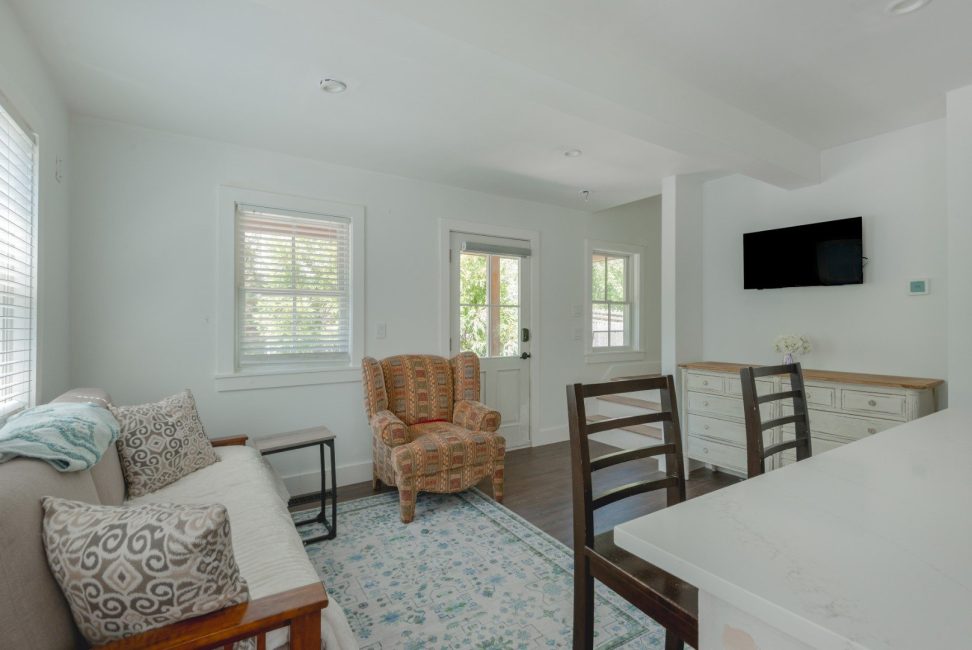  21A Pine Grove # 2 Image 6
                                    
