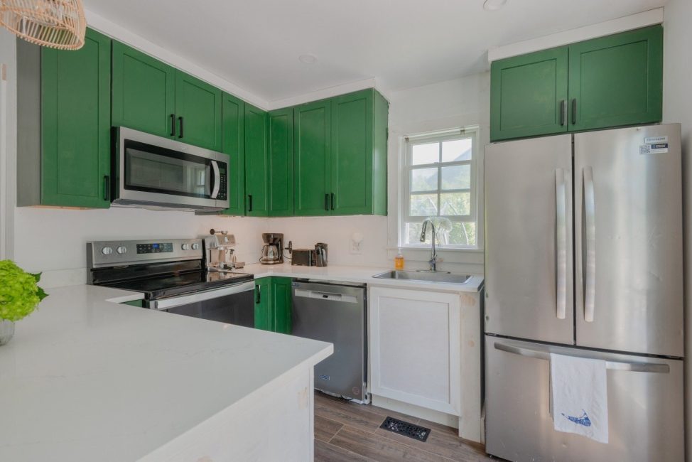  21A Pine Grove # 2 Image 6
                                    