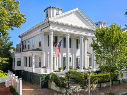 94 Main Street Town