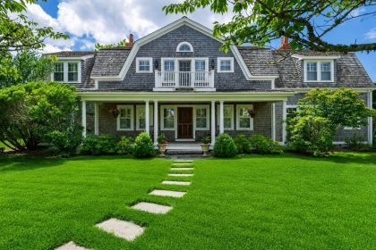 8 Hedge Row