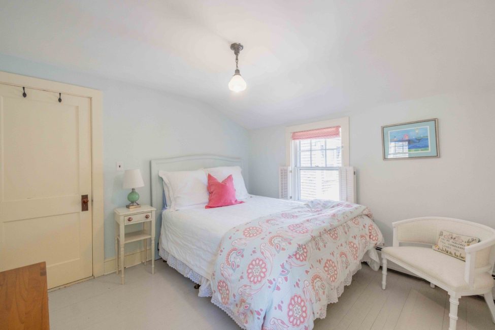  30 Pleasant Street Image 17
                                    