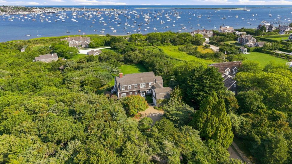6 Berkeley Avenue Nantucket Image