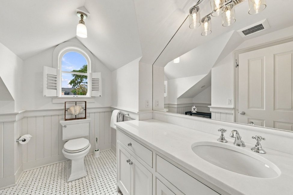  2 Brocks Court Image 37
                                    