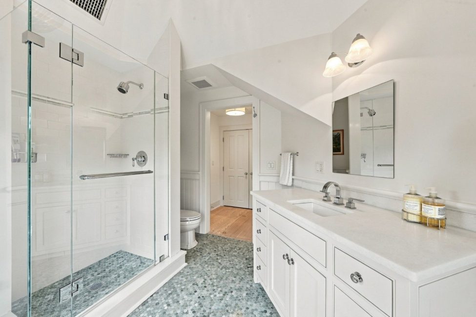  2 Brocks Court Image 35
                                    