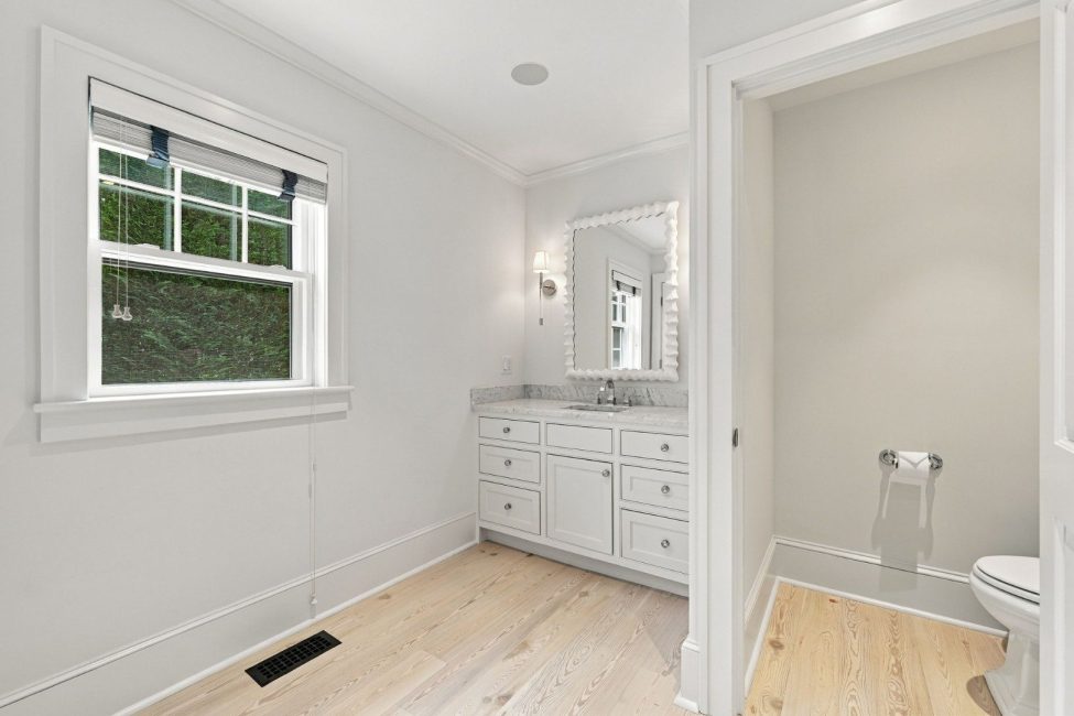  2 Brocks Court Image 31
                                    