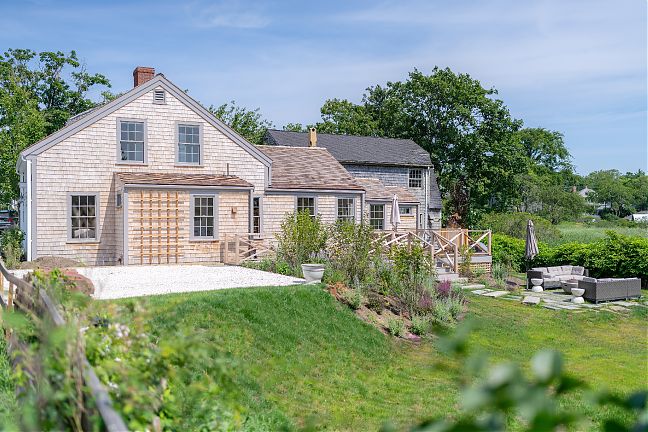 <b>27 North Liberty Street | $5,995,000 | Town </b>