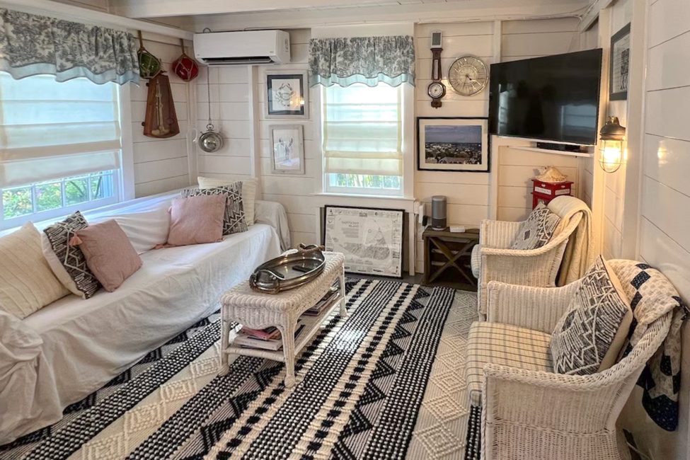                                     13 East Lincoln Avenue Nantucket Rental Image 12
                                