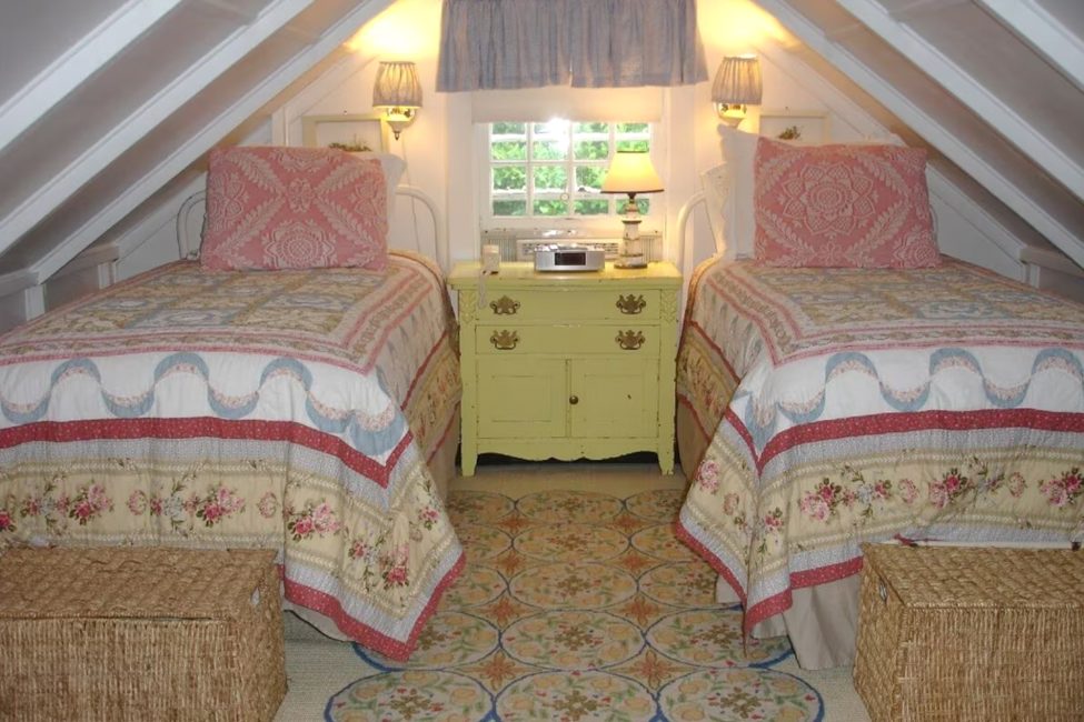                                     13 East Lincoln Avenue Nantucket Rental Image 12
                                