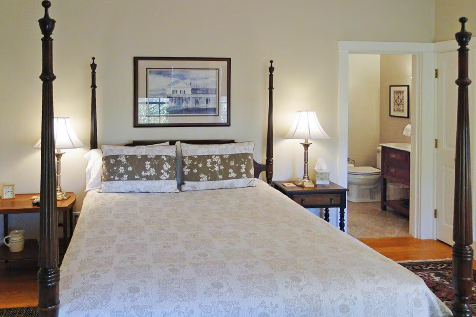                                     14 South Mill Street Nantucket Rental Image 27
                                