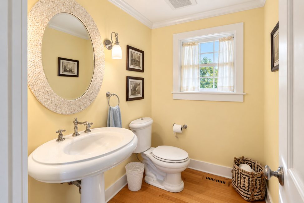                                     7 Davis Lane Nantucket Rental Image 33
                                