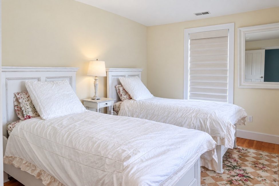                                     7 Davis Lane Nantucket Rental Image 33
                                