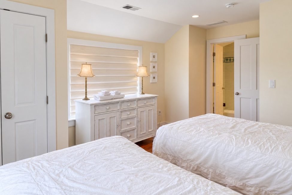                                     7 Davis Lane Nantucket Rental Image 33
                                