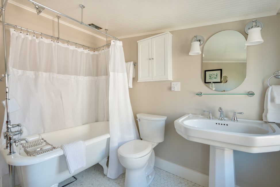                                     15 Beach Street Nantucket Rental Image 30
                                