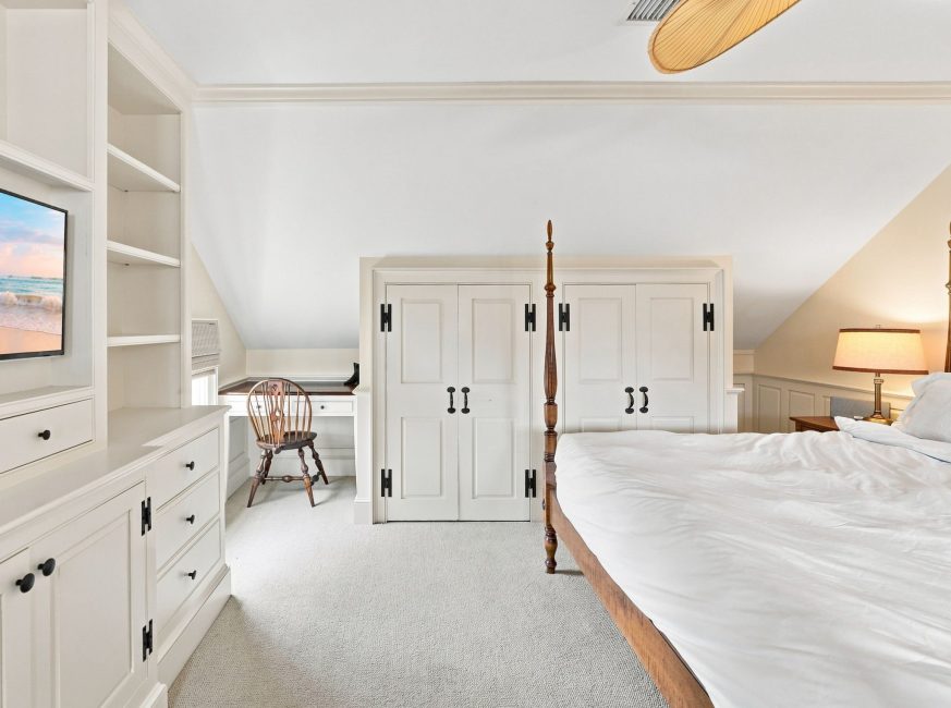                                     44 Pine Street Nantucket Rental Image 82
                                