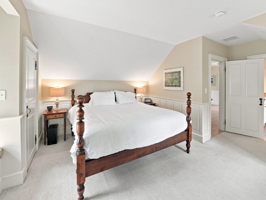                                     44 Pine Street Nantucket Rental Image 82
                                