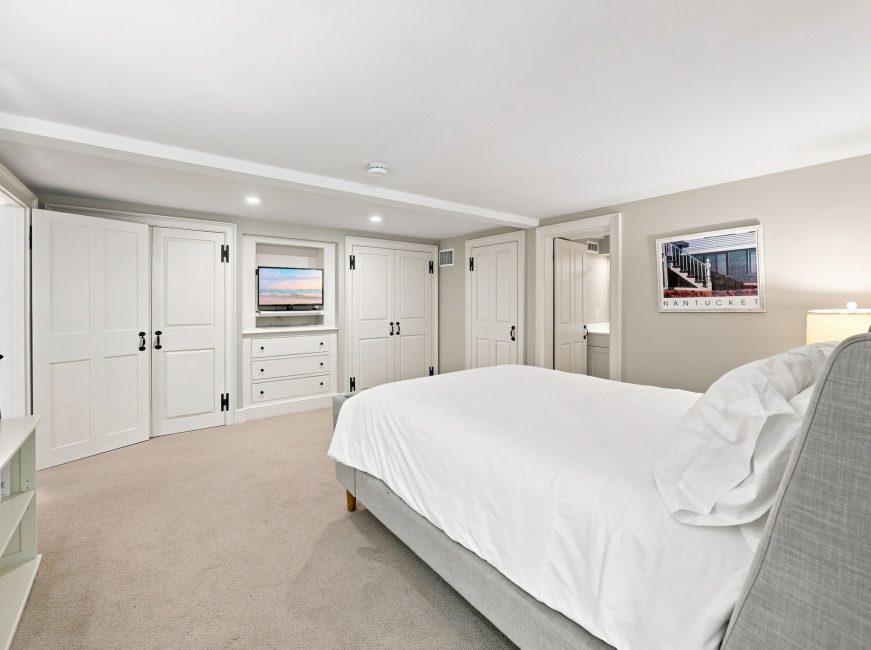                                    44 Pine Street Nantucket Rental Image 82
                                