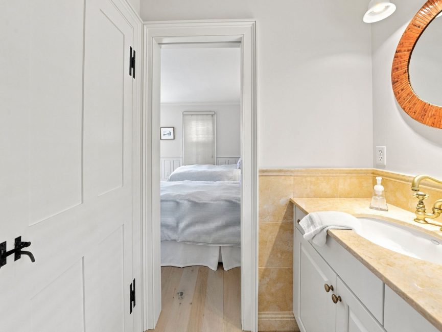                                     44 Pine Street Nantucket Rental Image 82
                                