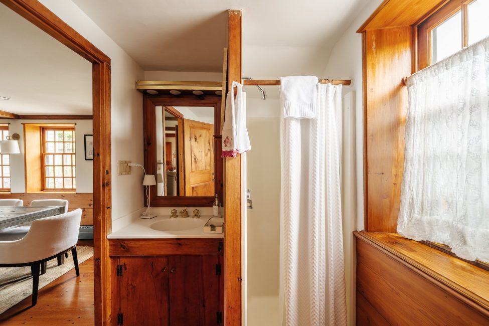                                     19 & 21 Hussey Street Nantucket Rental Image 34
                                